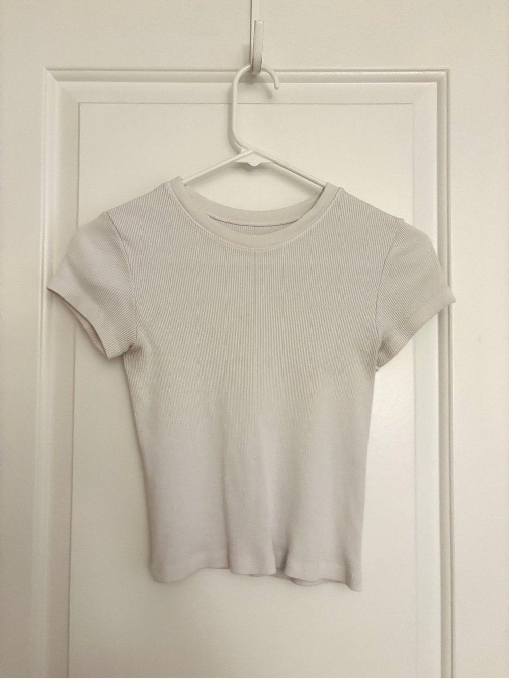 Brandy Melville White Ribbed Baby Tee